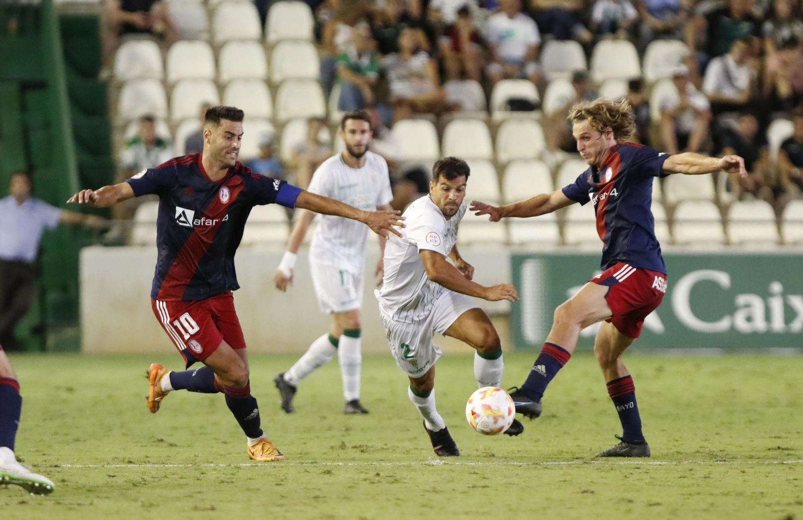Las imágenes de la victoria del Córdoba CF ante el Rayo Majadahonda en El Arcángel
