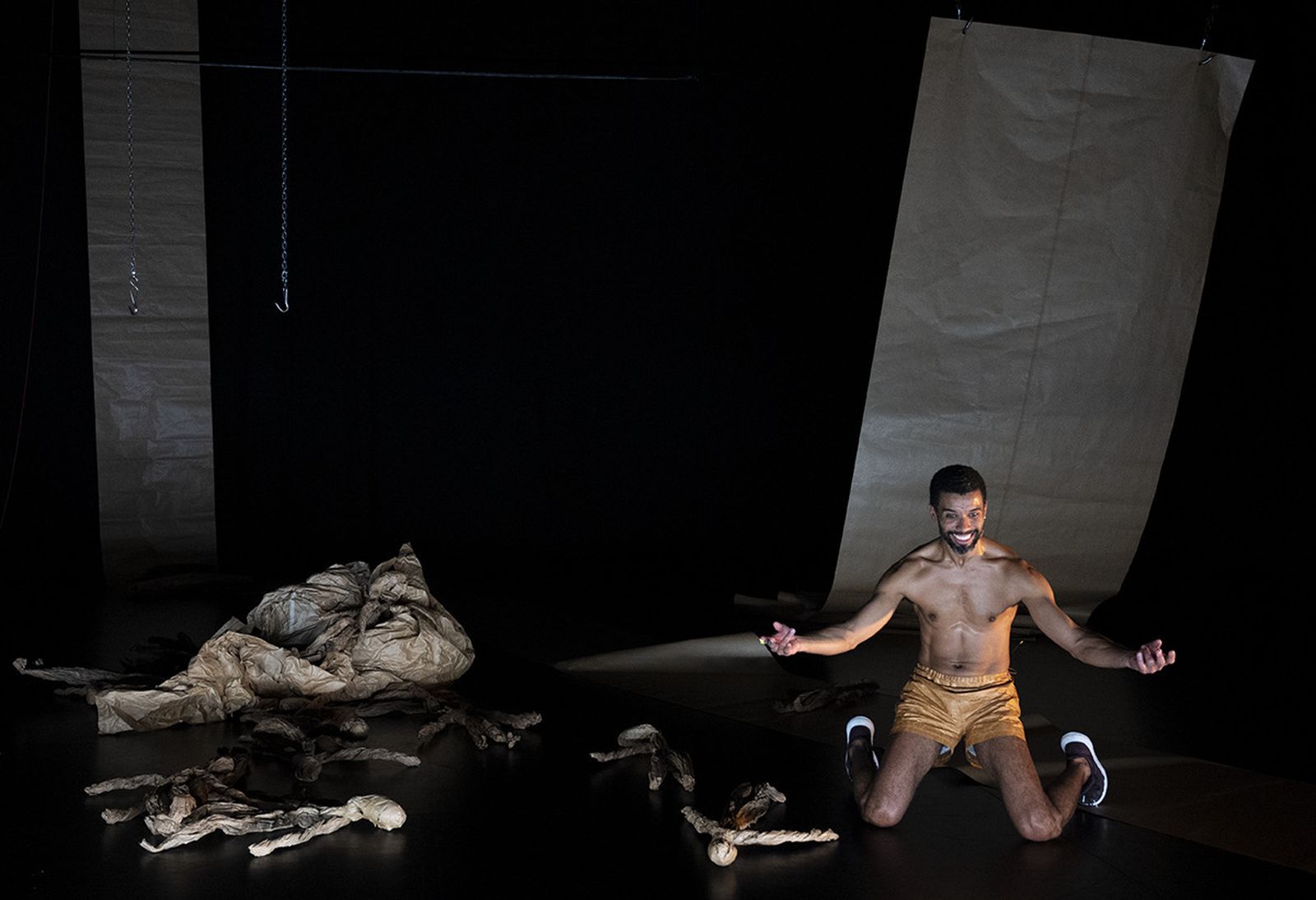 Un instante de la obra ‘Il faux’, de Calixto Neto.