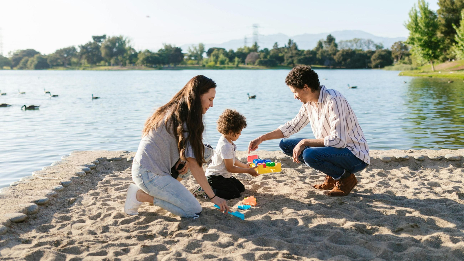 ¡Ríe, salta y chapotea! Saca una sonrisa a los más pequeños con los juguetes más demandados de este verano 2025