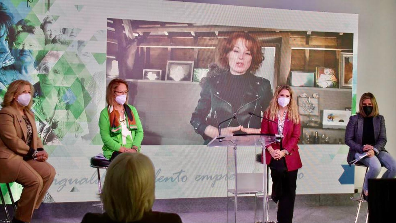 Ana Mestre en el acto de entrega de los premios Manuela Forja.