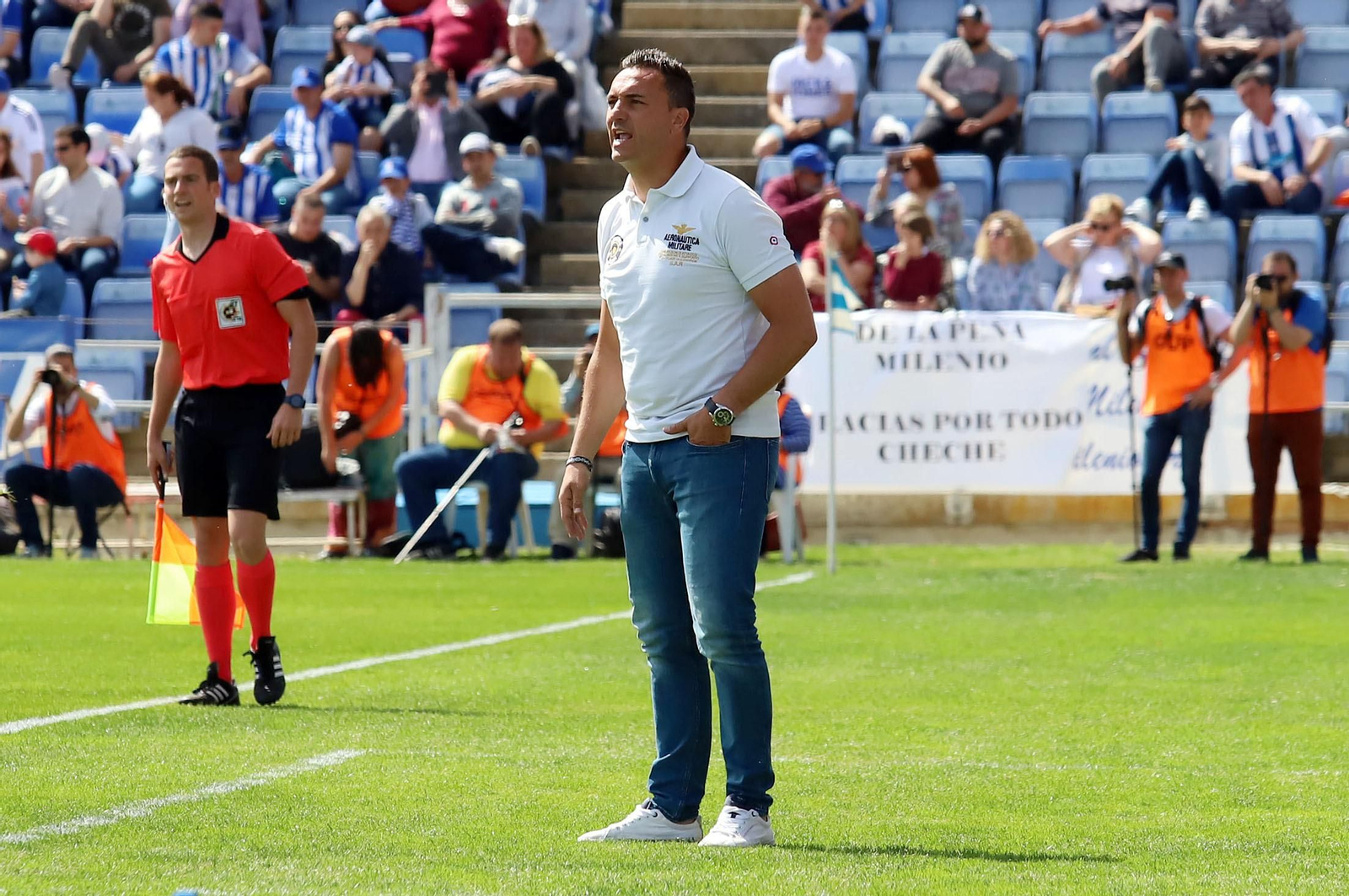 El entrenador de la Balona, Jordi Roger, el pasado domingo en el Nuevo Colombino