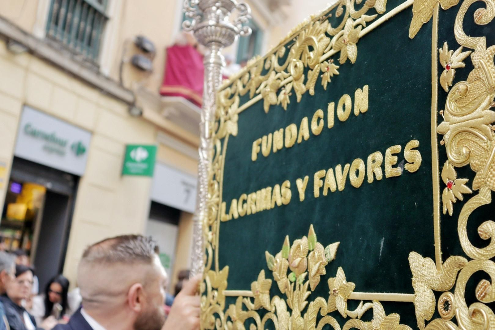 Lágrimas y Favores el Domingo de Ramos en Málaga, en imágenes
