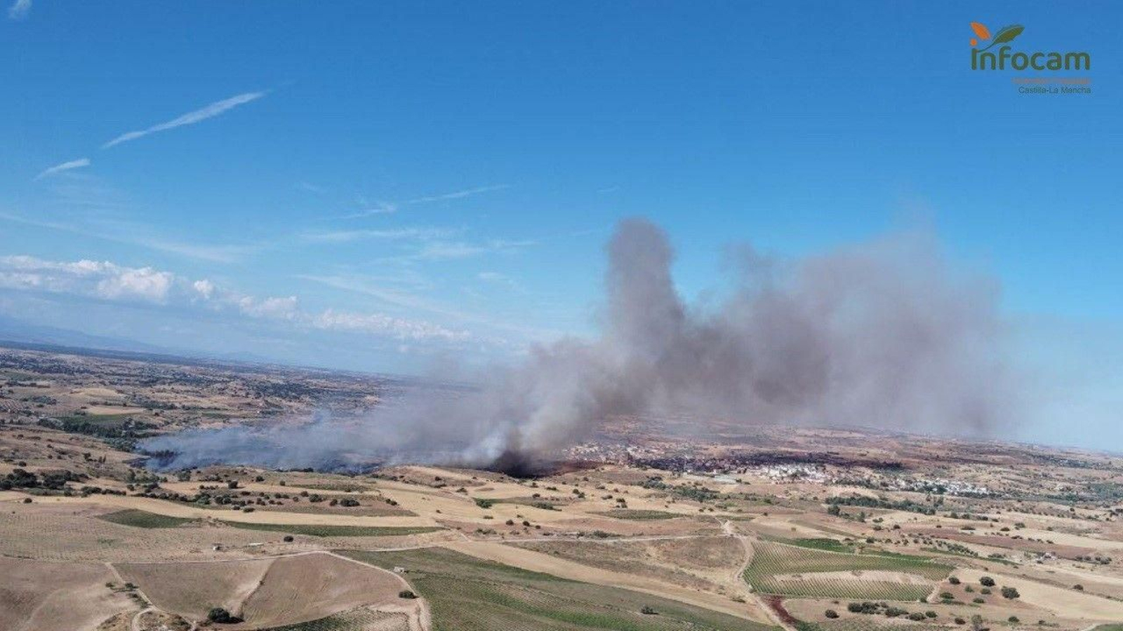 Una imagen cenital del comienzo del incendio en un paraje natural de Toledo.