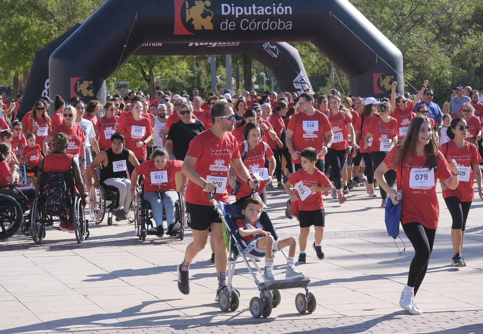 La carrera solidario por Córdoba de Acpasys, en imágenes