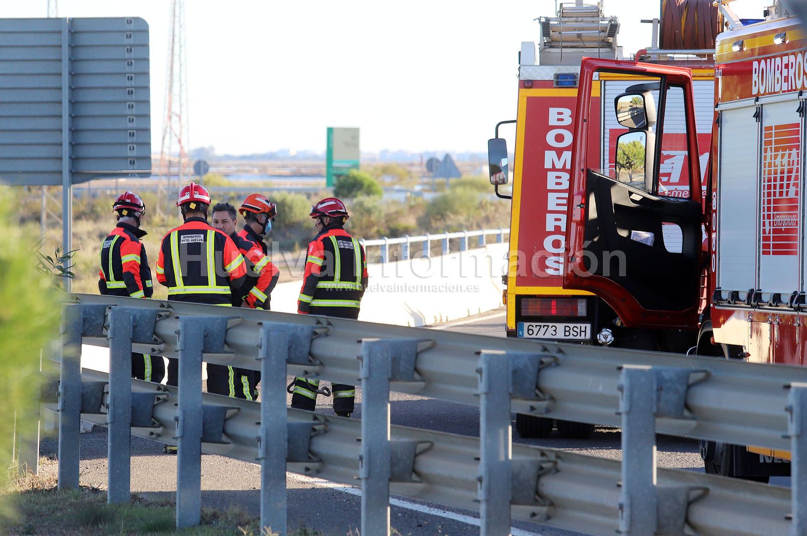 Encuentran los cuerpos de Enrique y Paqui en el acceso al espigón de Huelva, en imágenes