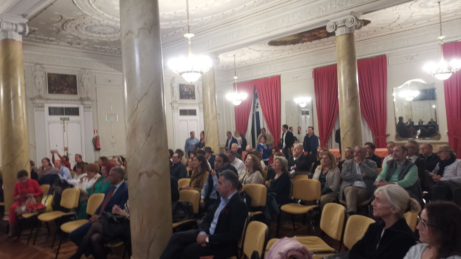 La presentación tuvo lugar en el Círculo Mercantil.