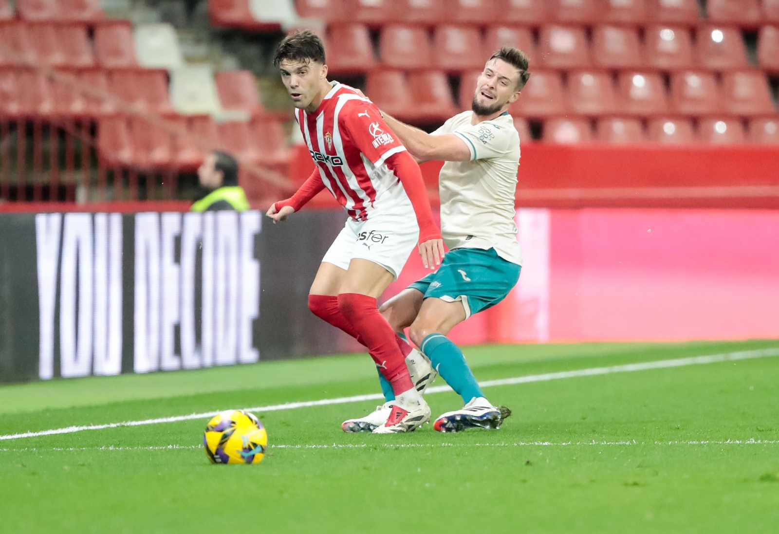 Las mejores fotos del Sporting de Gijón - Córdoba CF en El Molinón