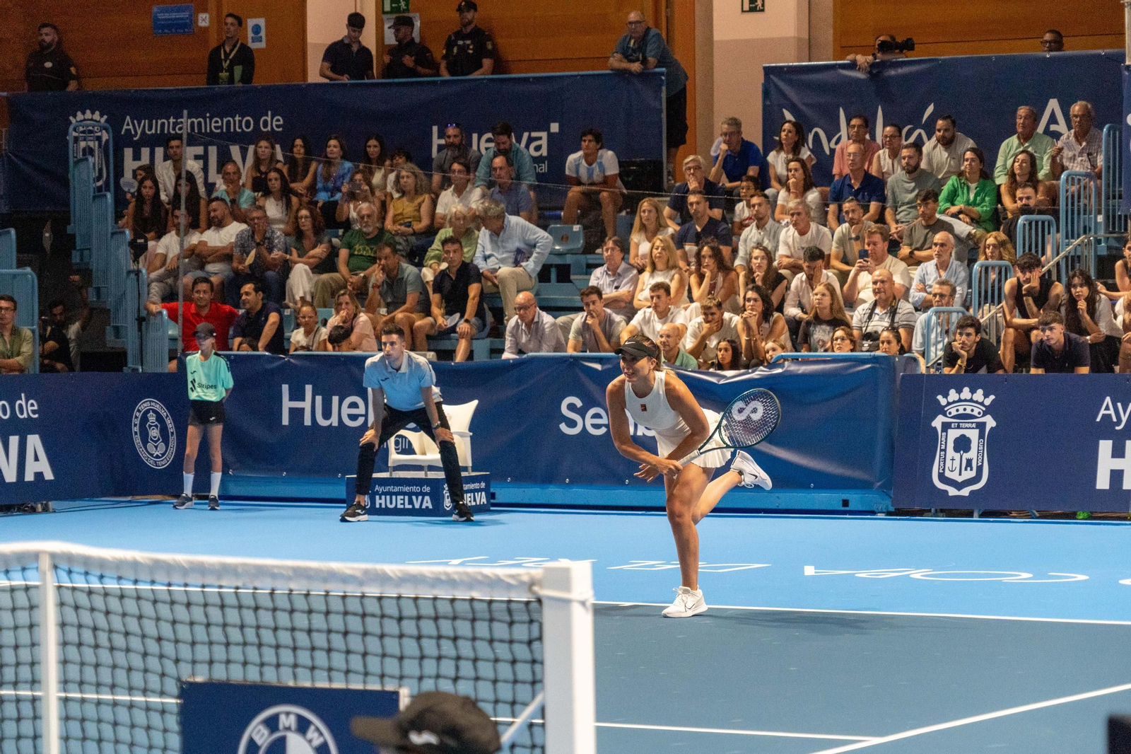 Imágenes de la final femenina de la Copa del Rey de tenis de Huelva entre Jesica Bouzas y Paula Badosa