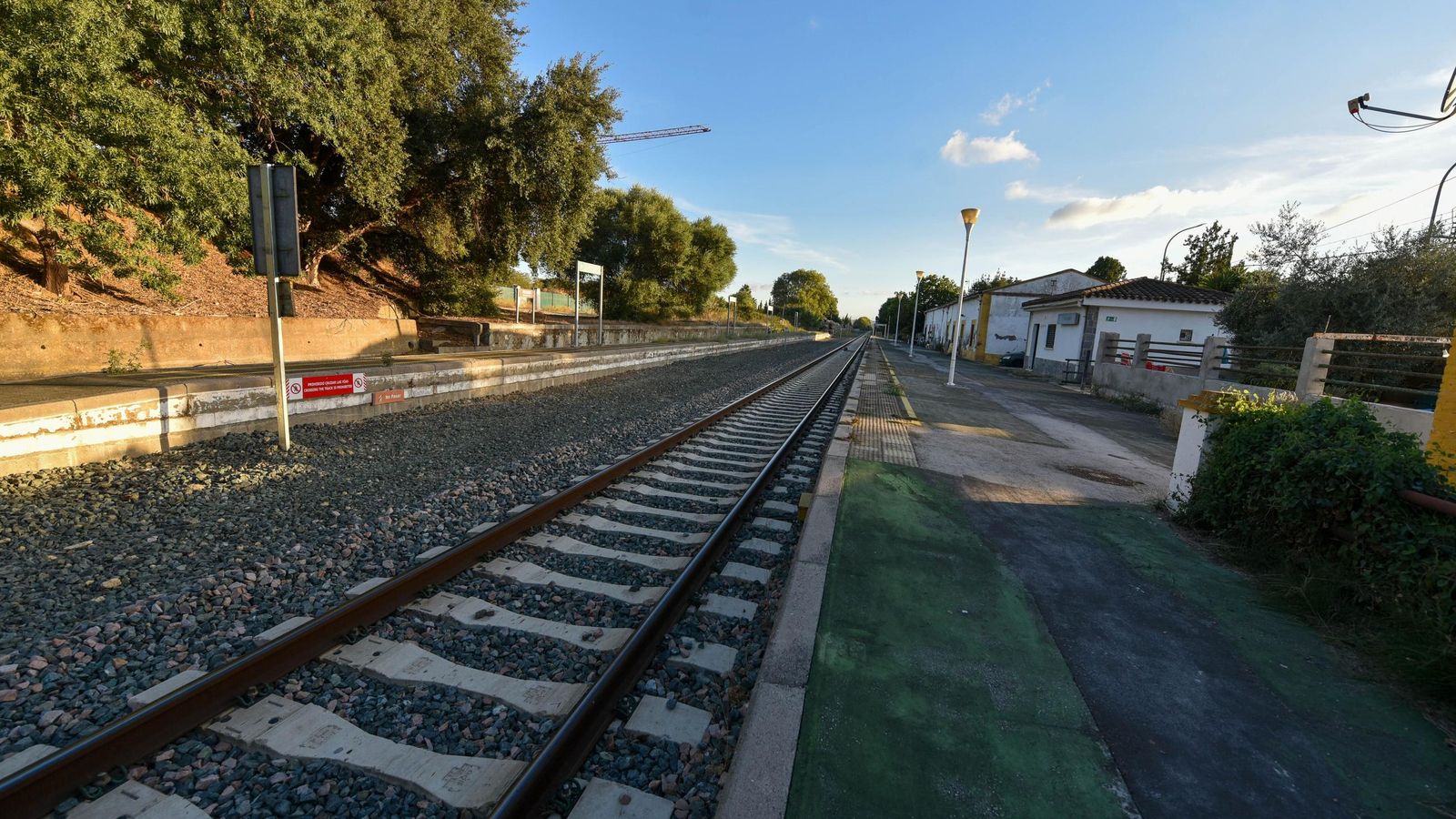 El tendido ferroviario a su paso por Castellar.