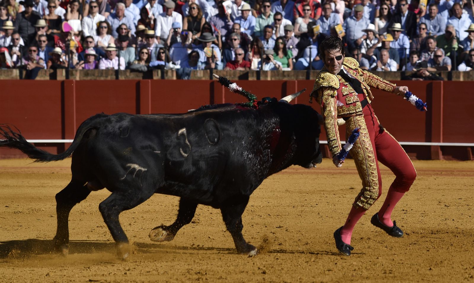 Las imágenes de la 13ª corrida de abono de La Maestranza