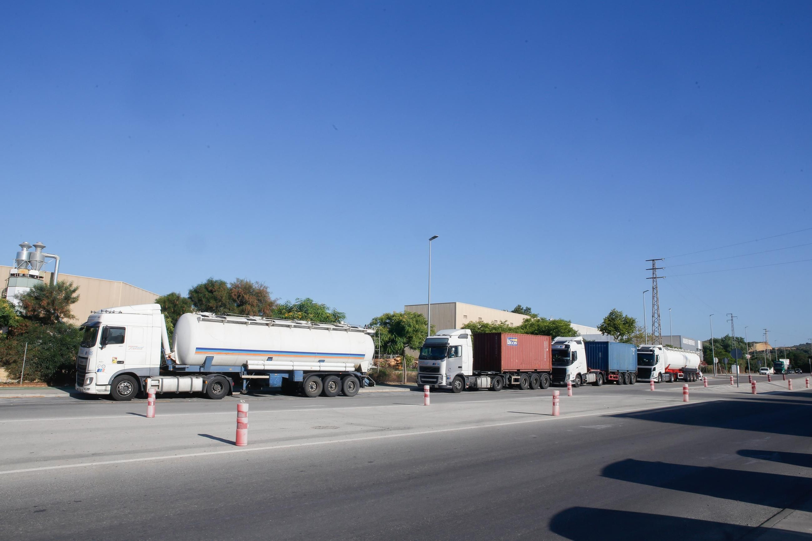 Fotos de la jornada del jueves de la huelga del metal en el Campo de Gibraltar