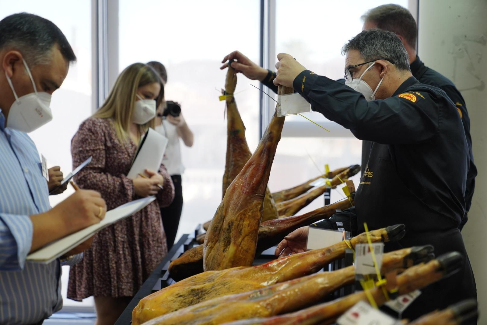El inicio de la Feria del Jamón de Villanueva de Córdoba, en fotografías