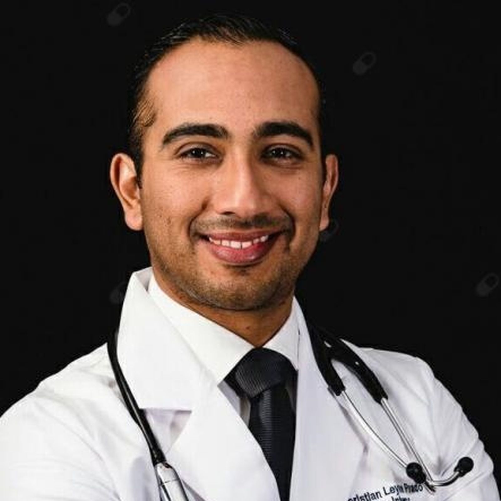 Dr. Christian Leyva Prado