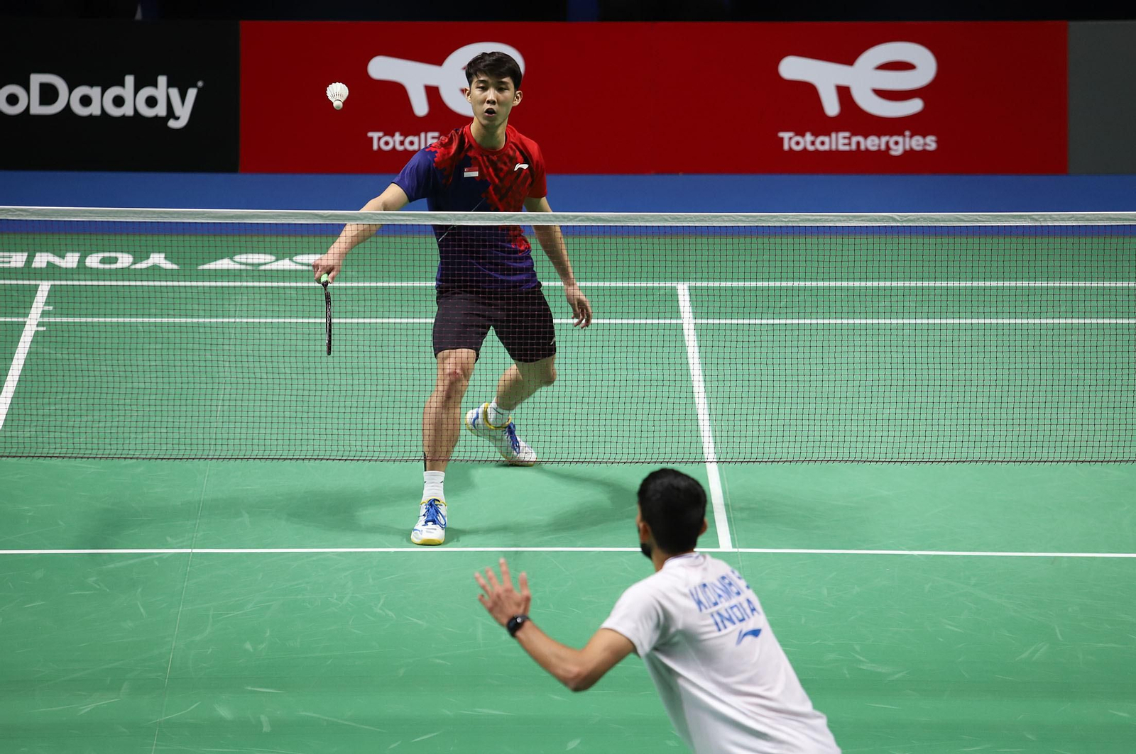 Huelva 2021: final masculina KIDAMBI Srikanth-LOH Kean Yew. Mundial de Bádminton Huelva´21