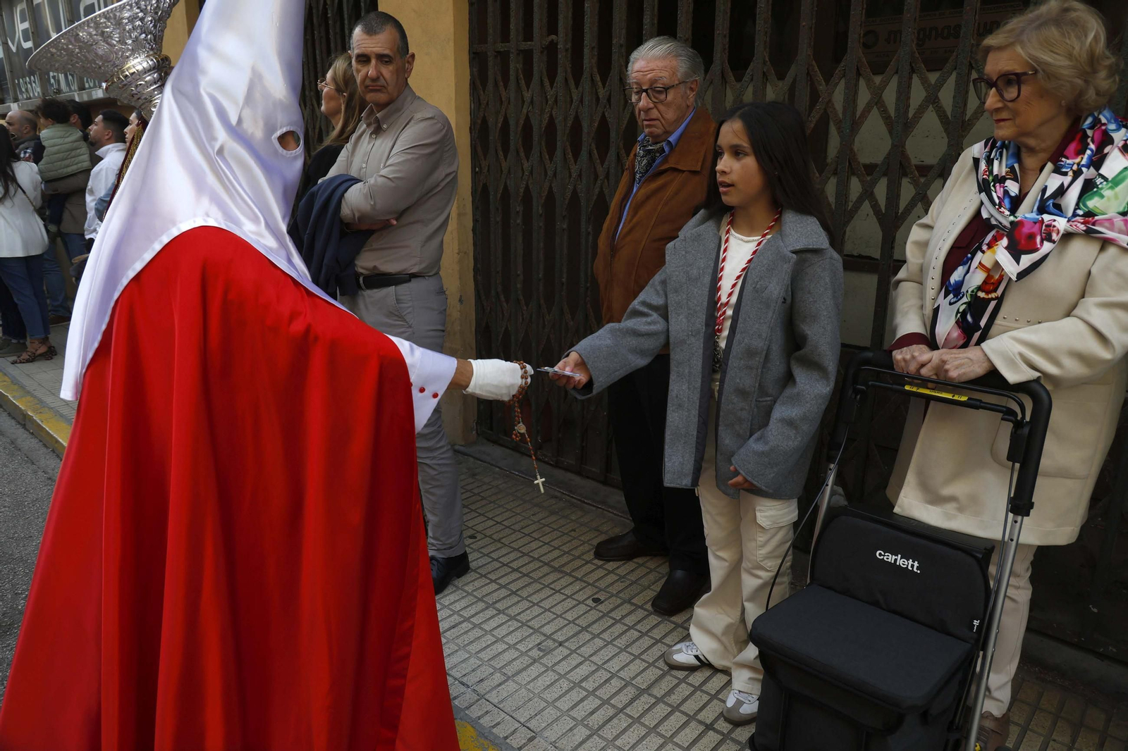 Fotos del Domingo de Ramos en La Línea: La Borriquita y Flagelación