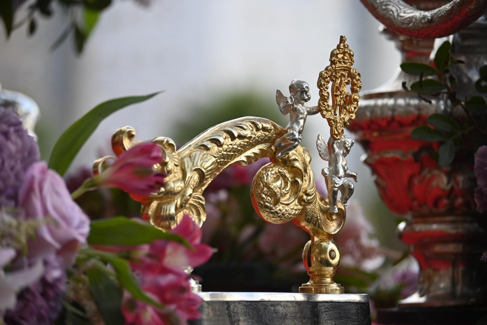 Primera procesión de la Virgen del Rosario por las calles de Huelva, en imágenes