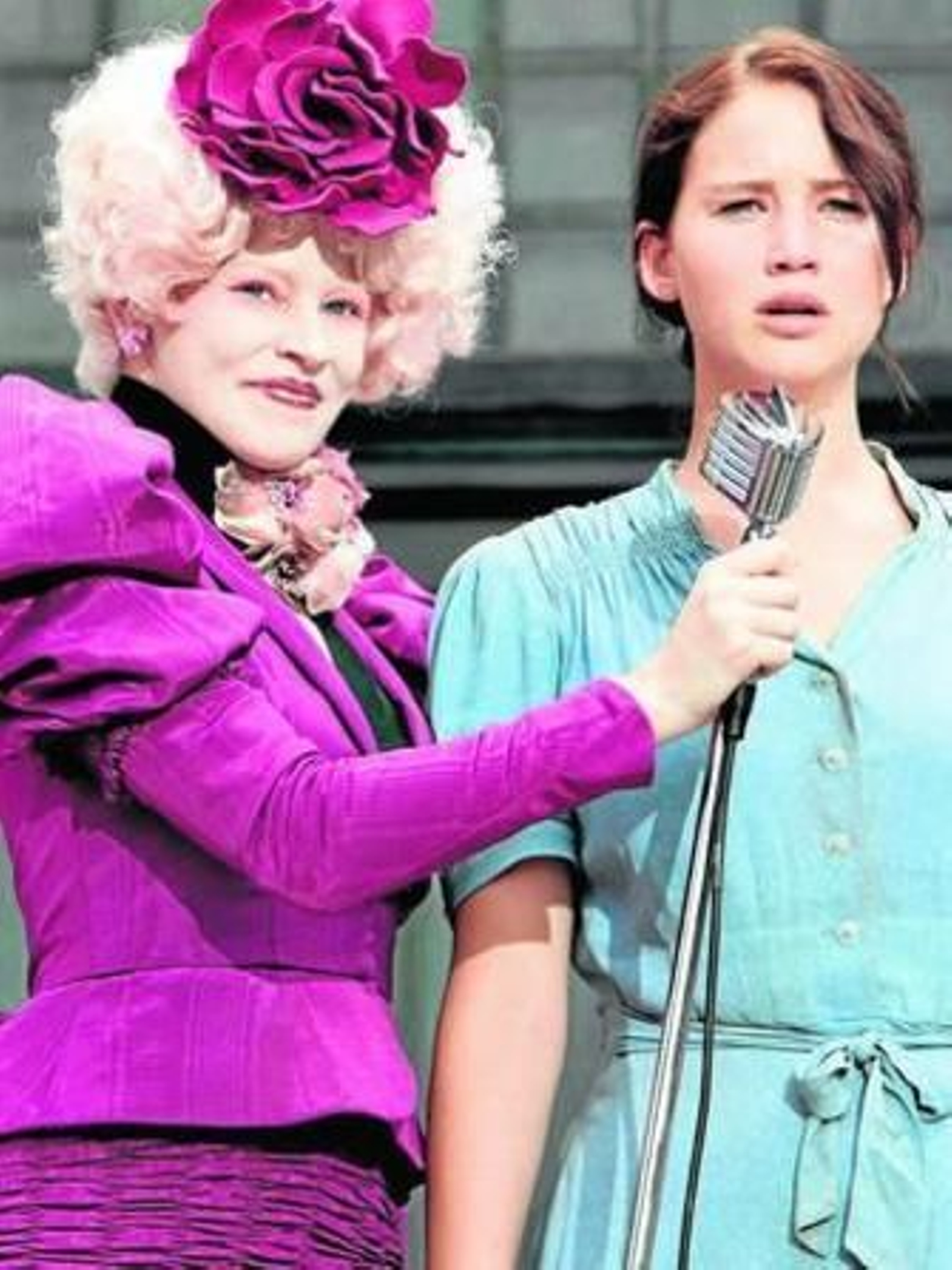 El discutible estilismo futurista parece creado por el equipo de Lady Gaga.