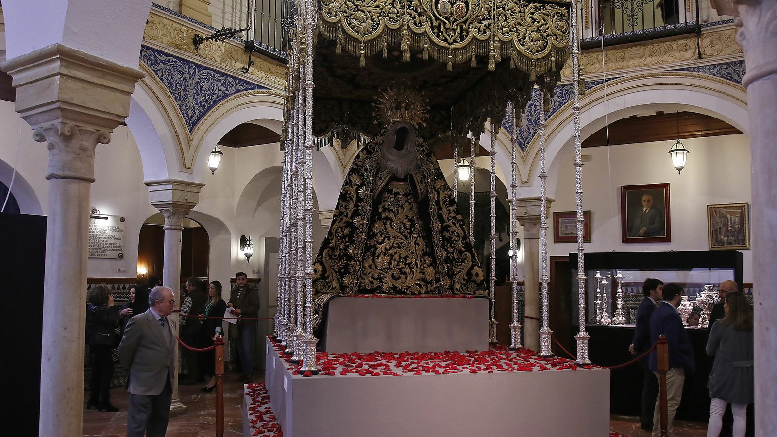 El palio de la Estrella en el patio central.