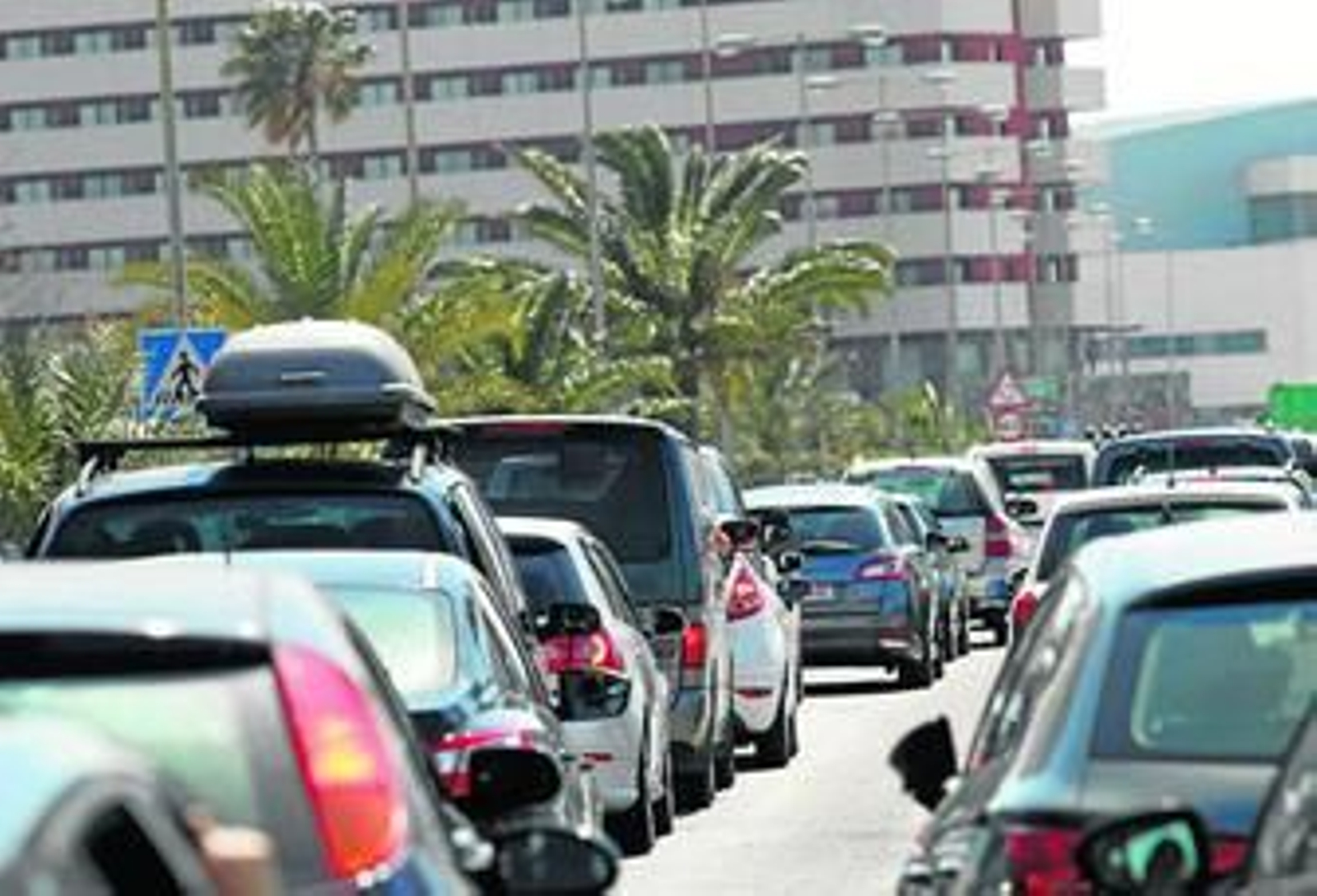 La avenida Príncipe de Asturias, colapsada, en una imagen de archivo.