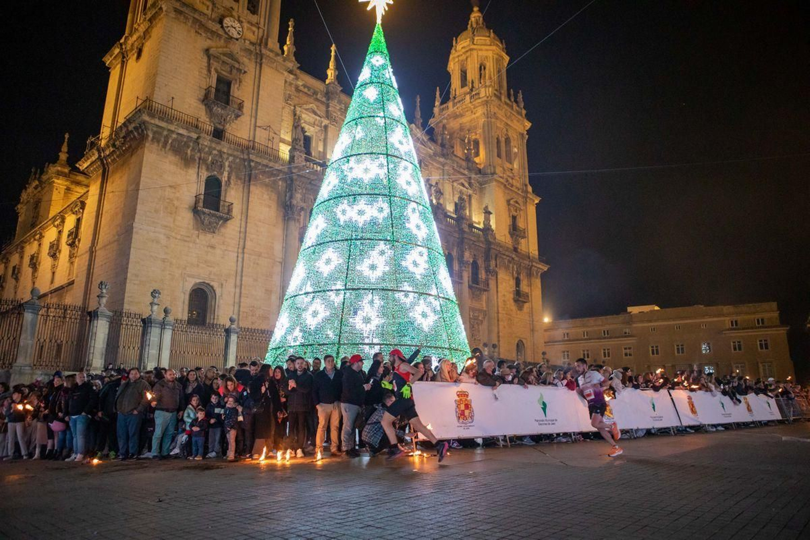 La Catedral de Jaén, punto icónico del recorrido de la San Antón.