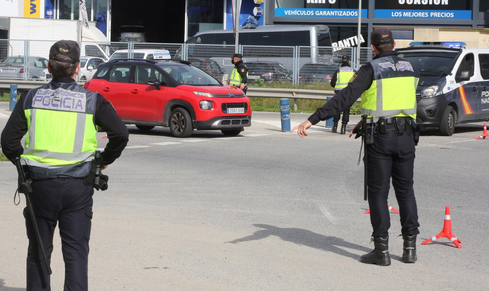 Coronavirus : Control de la Policía Nacional  a la entrada de Jerez por el cierre perimetral
