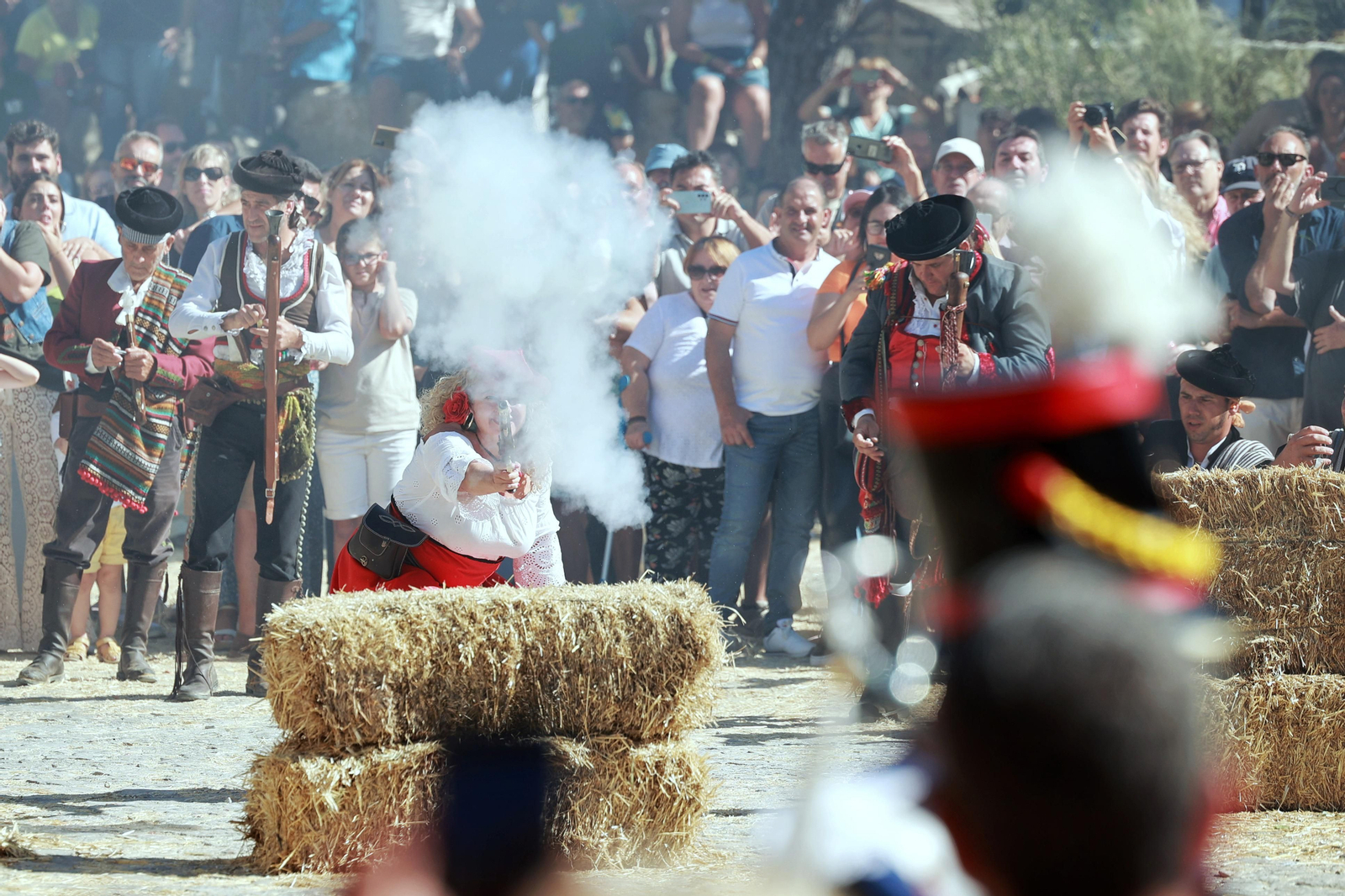Los bandoleros triunfan Grazalema: las mejores imágenes de la popular recreación de la Sierra de Cádiz