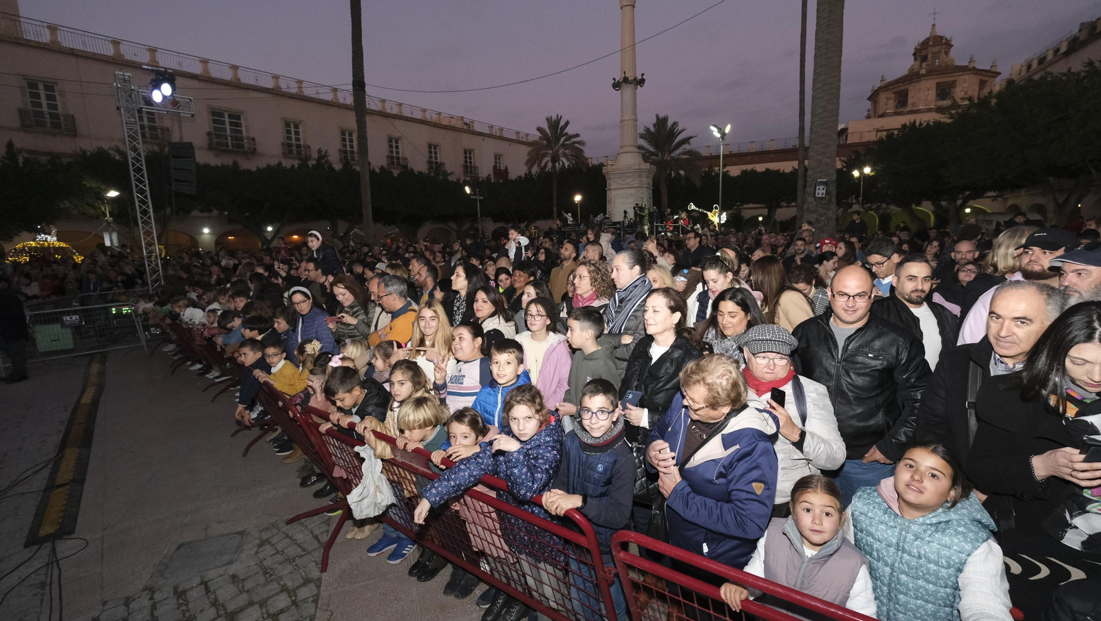 Imágenes de la Cabalgata de los Reyes Magos en Almería