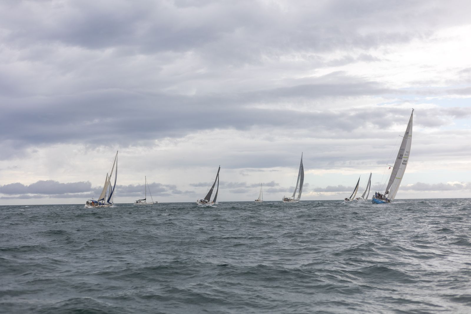 Imágenes de la partida de la Regata Oceánica Huelva-La Gomera