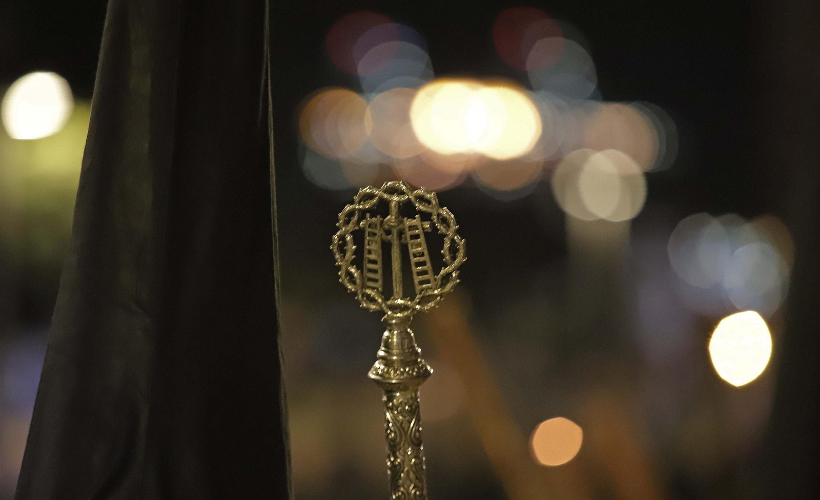 Fotos del Viernes Santo en Algeciras: Santo Entierro, Misericordia y Sagrada Mortaja