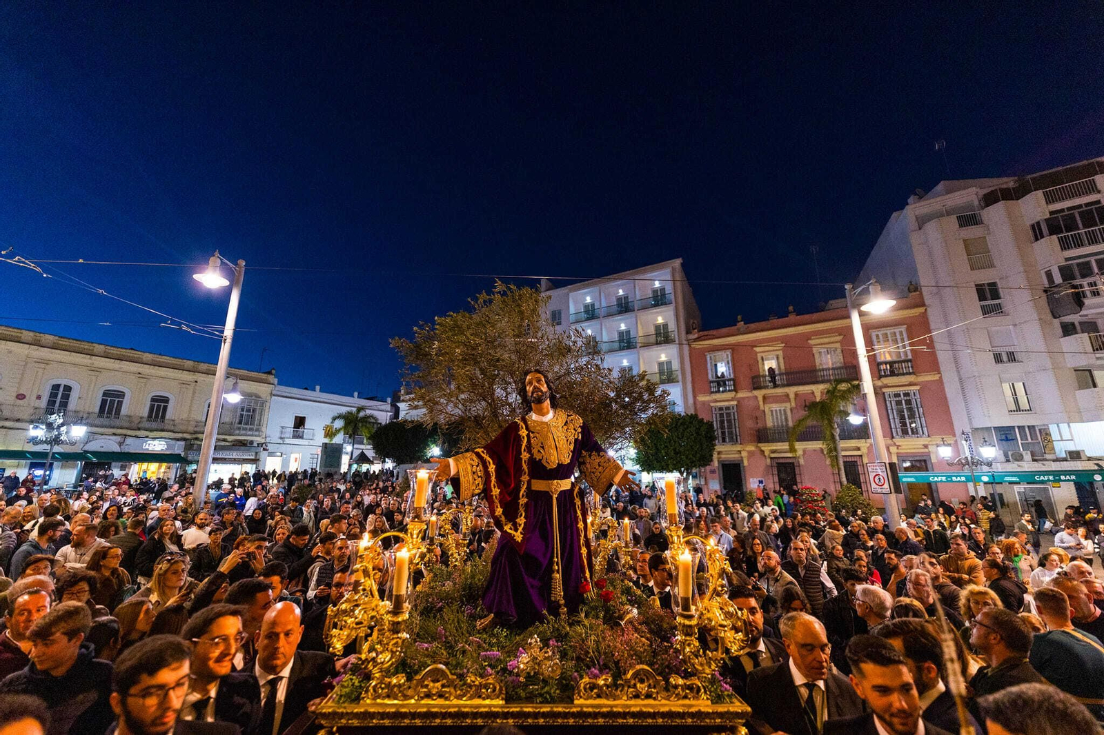 Las imágenes del vía crucis del Huerto en San Fernando