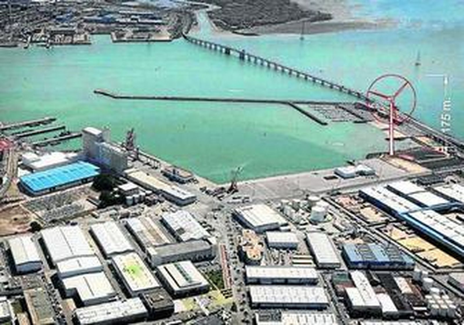 El generador eólico iba a ir en el muelle de la Zona Franca de Cádiz.