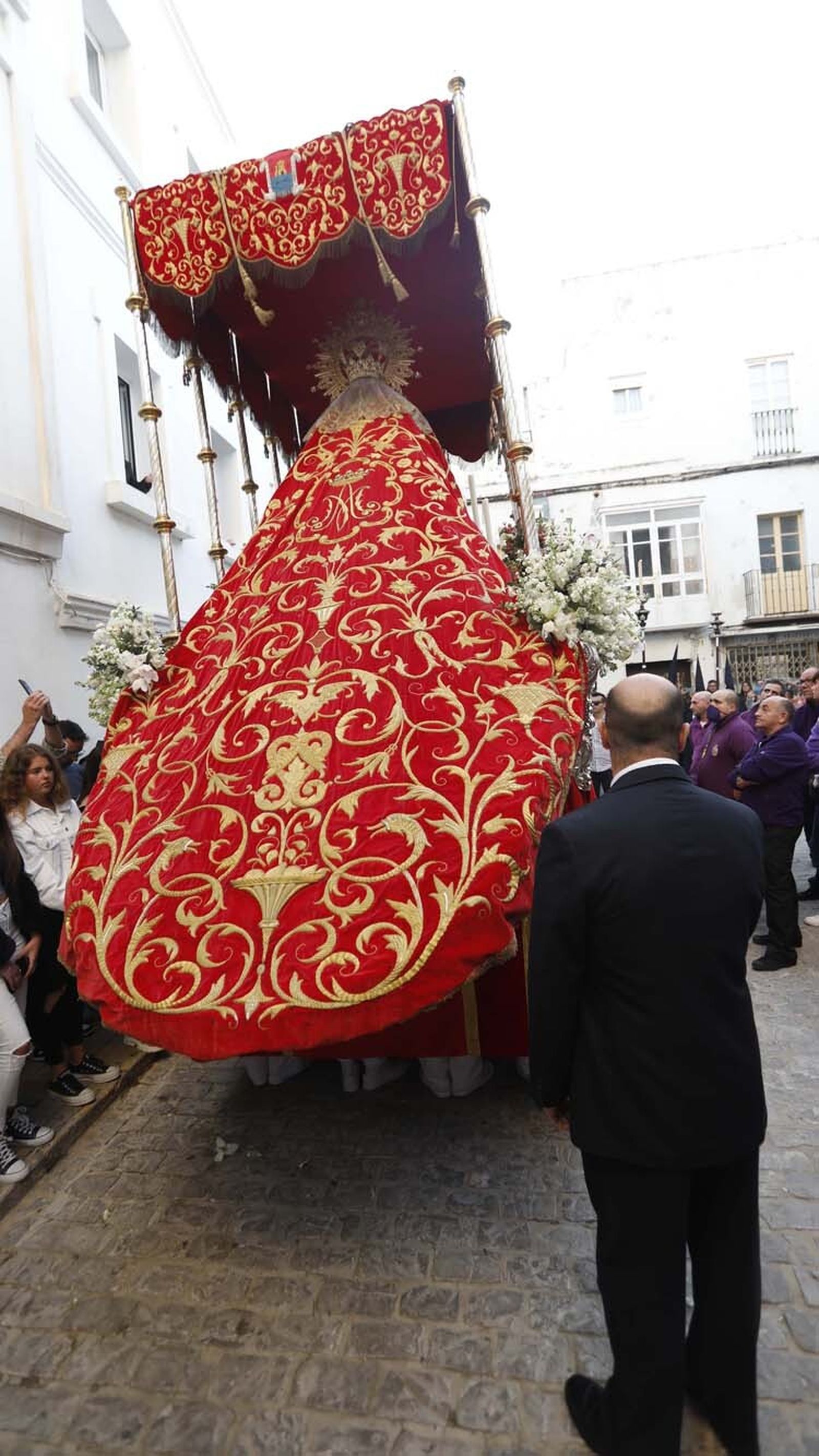 Las imágenes del Jueves Santo en Tarifa: Jesús Nazareno y María Santísima Virgen de la Paz