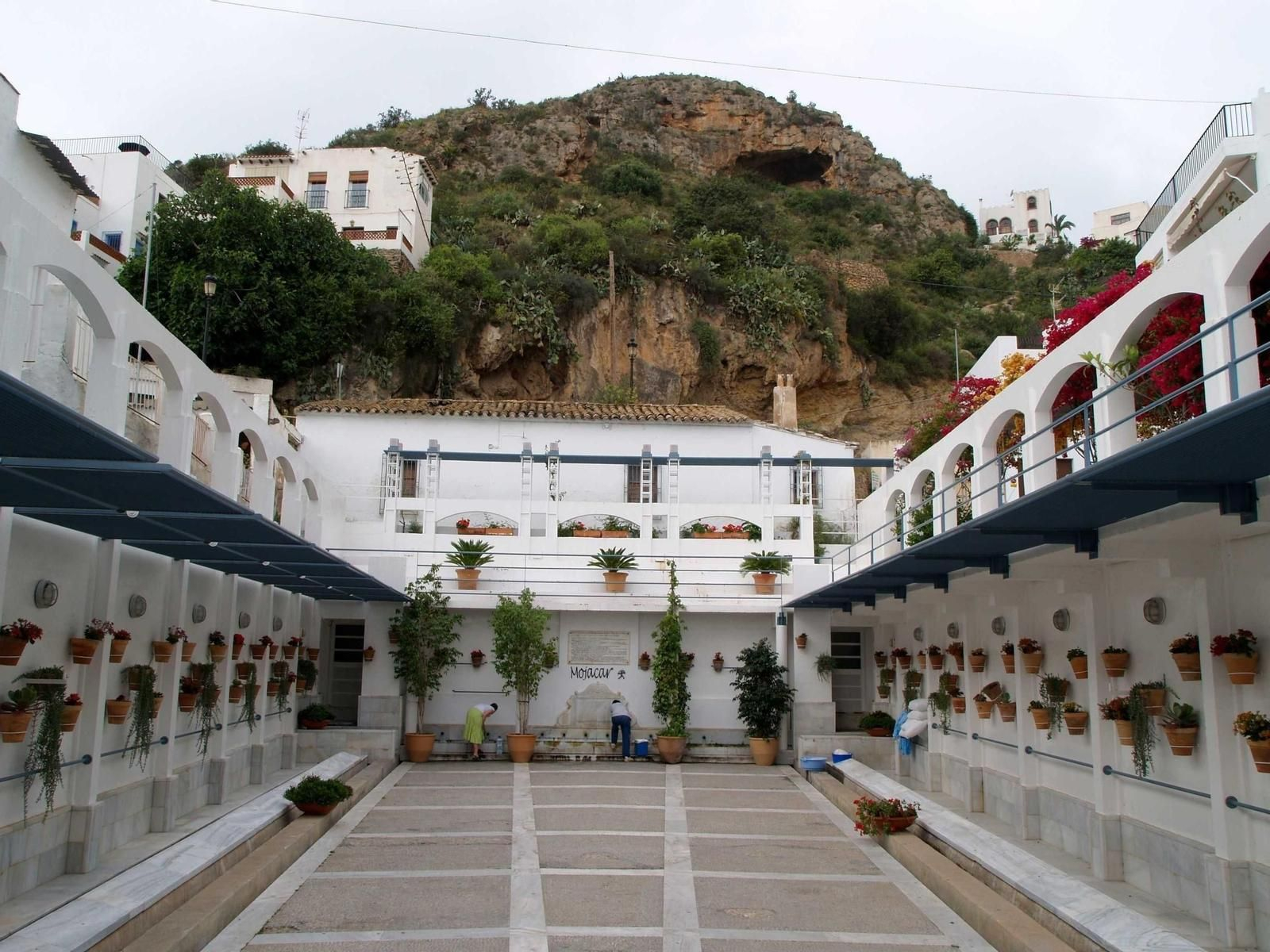 La fuente no es una construcción árabe