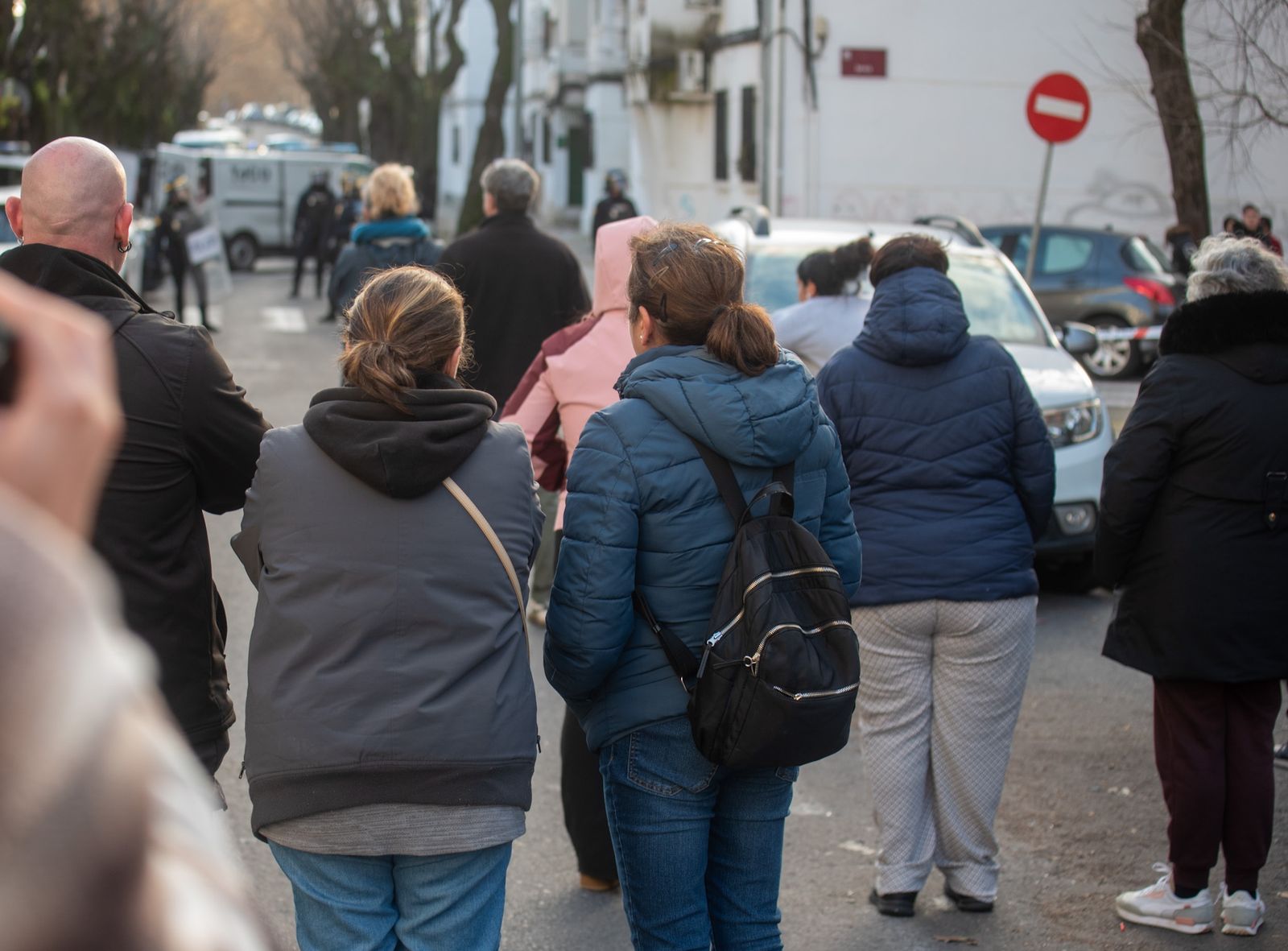El despliegue policial en Sector Sur tras el apuñalamiento de un hombre, en imágenes