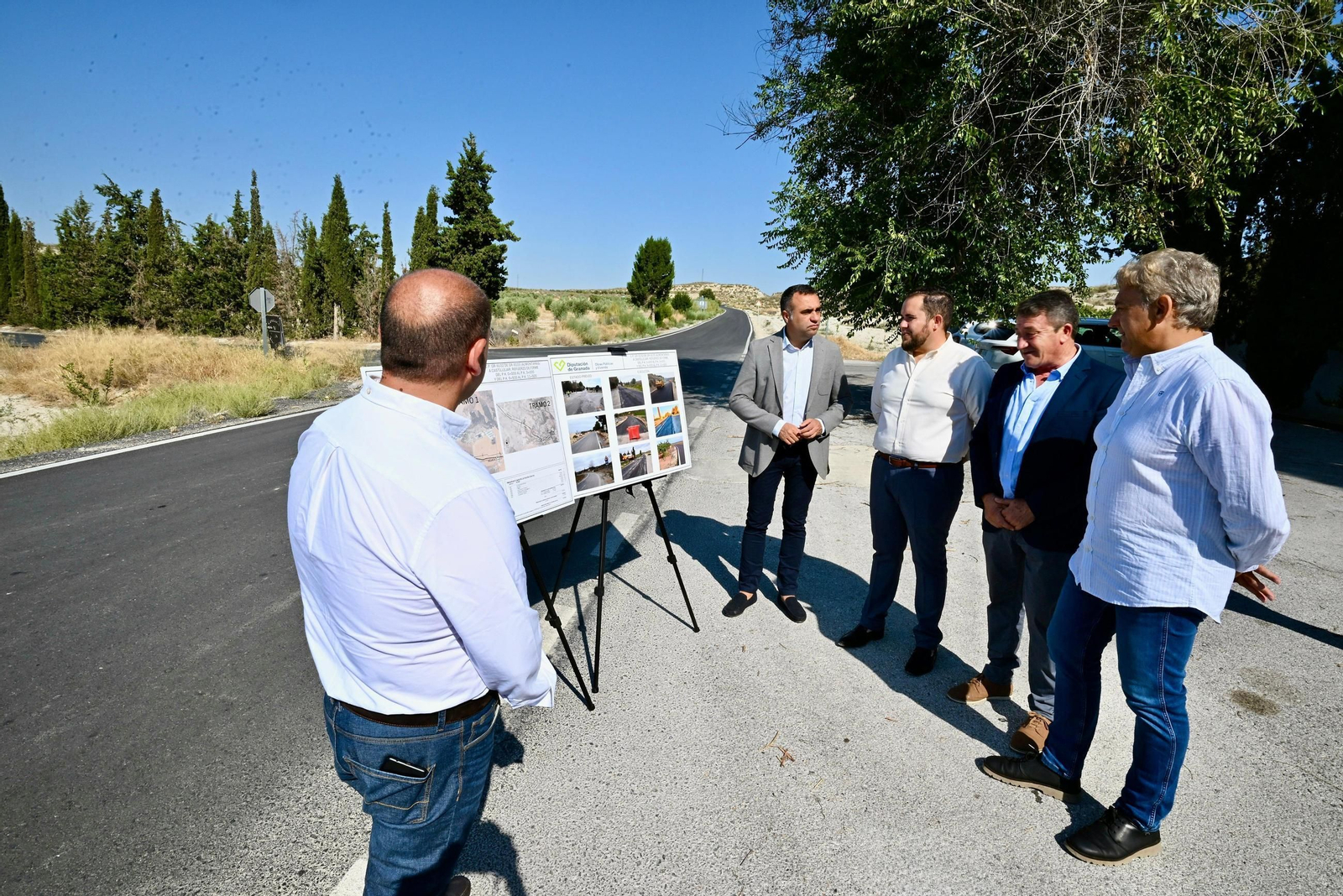 Visita a la carretera que ha sido renovada por la Diputación de Granada