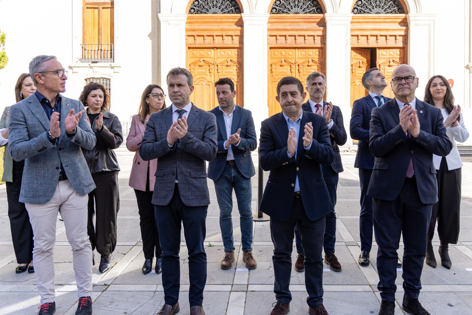 Izado de la Bandera de Andalucía y en un desayuno molinero en Jaén