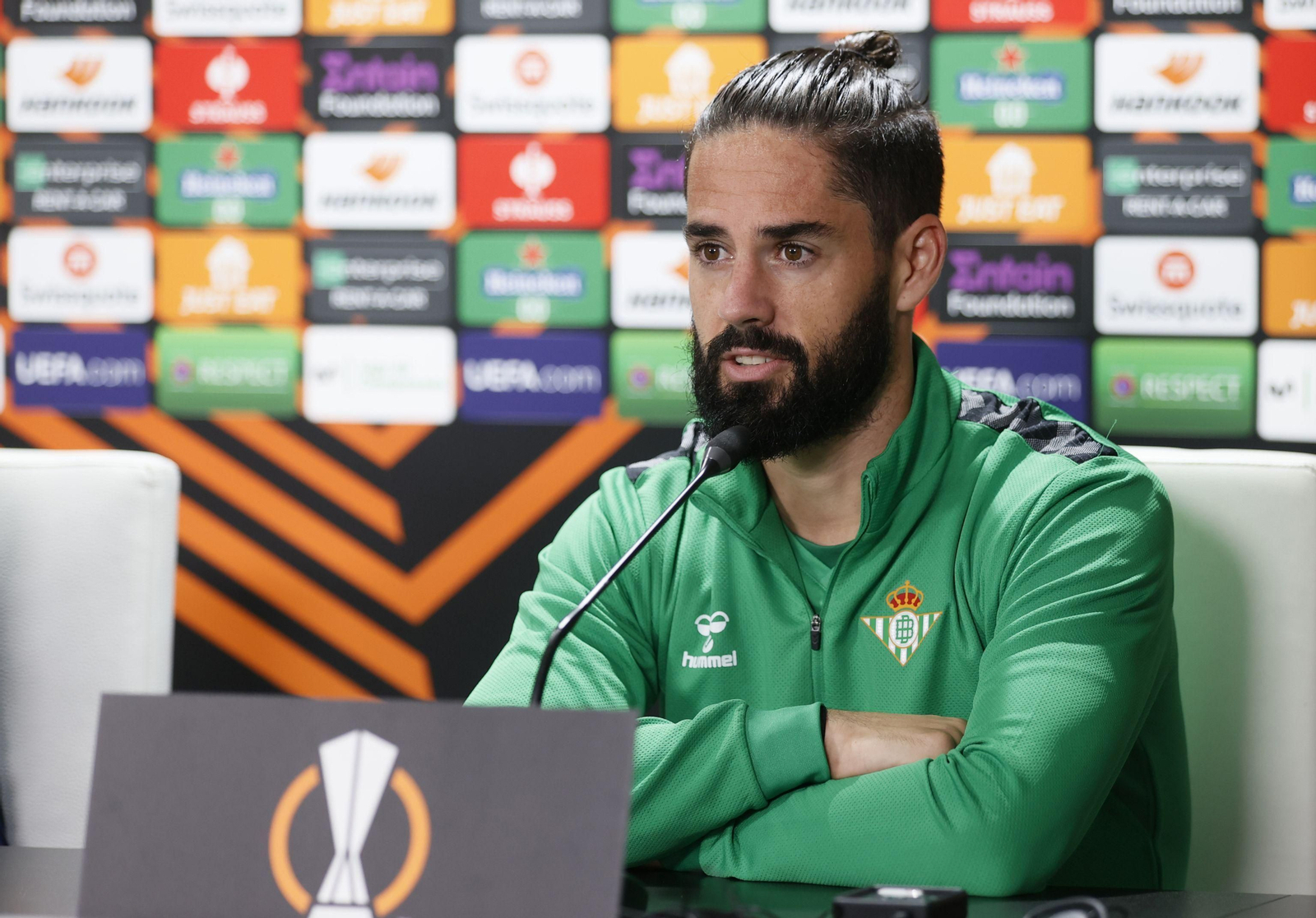 Isco Alarcón, en una rueda de prensa del Betis.