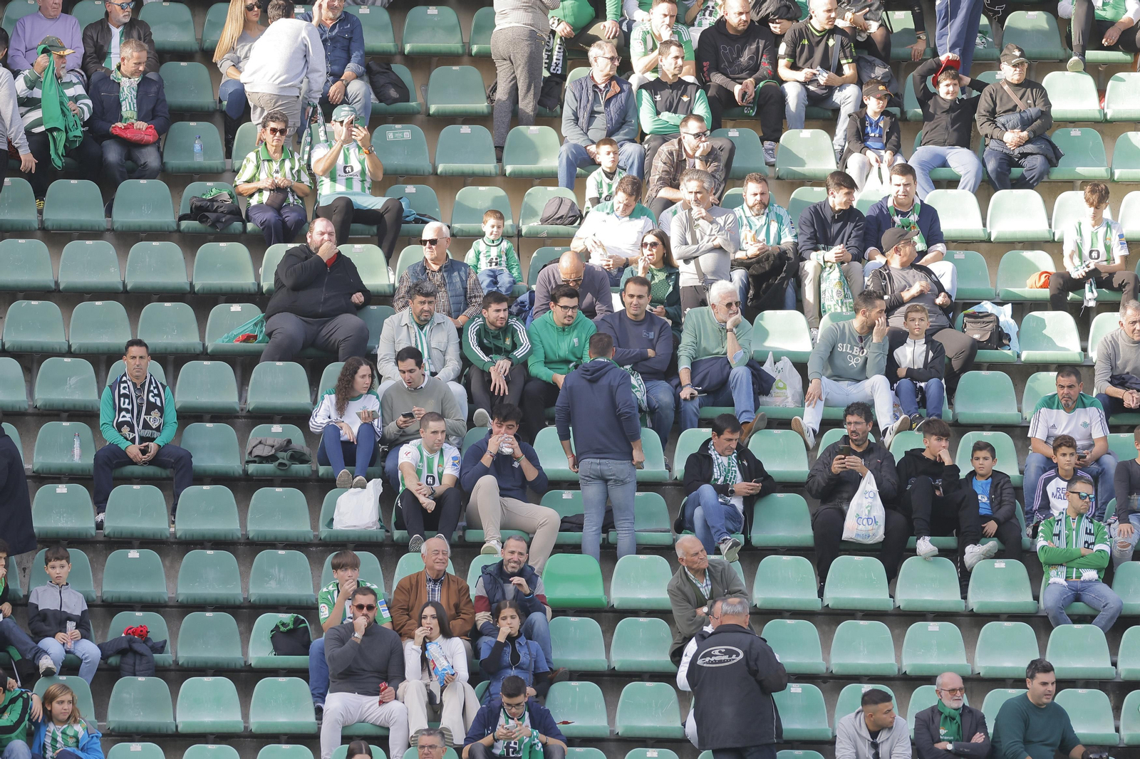 Búscate en las fotos del Betis-Real Madrid