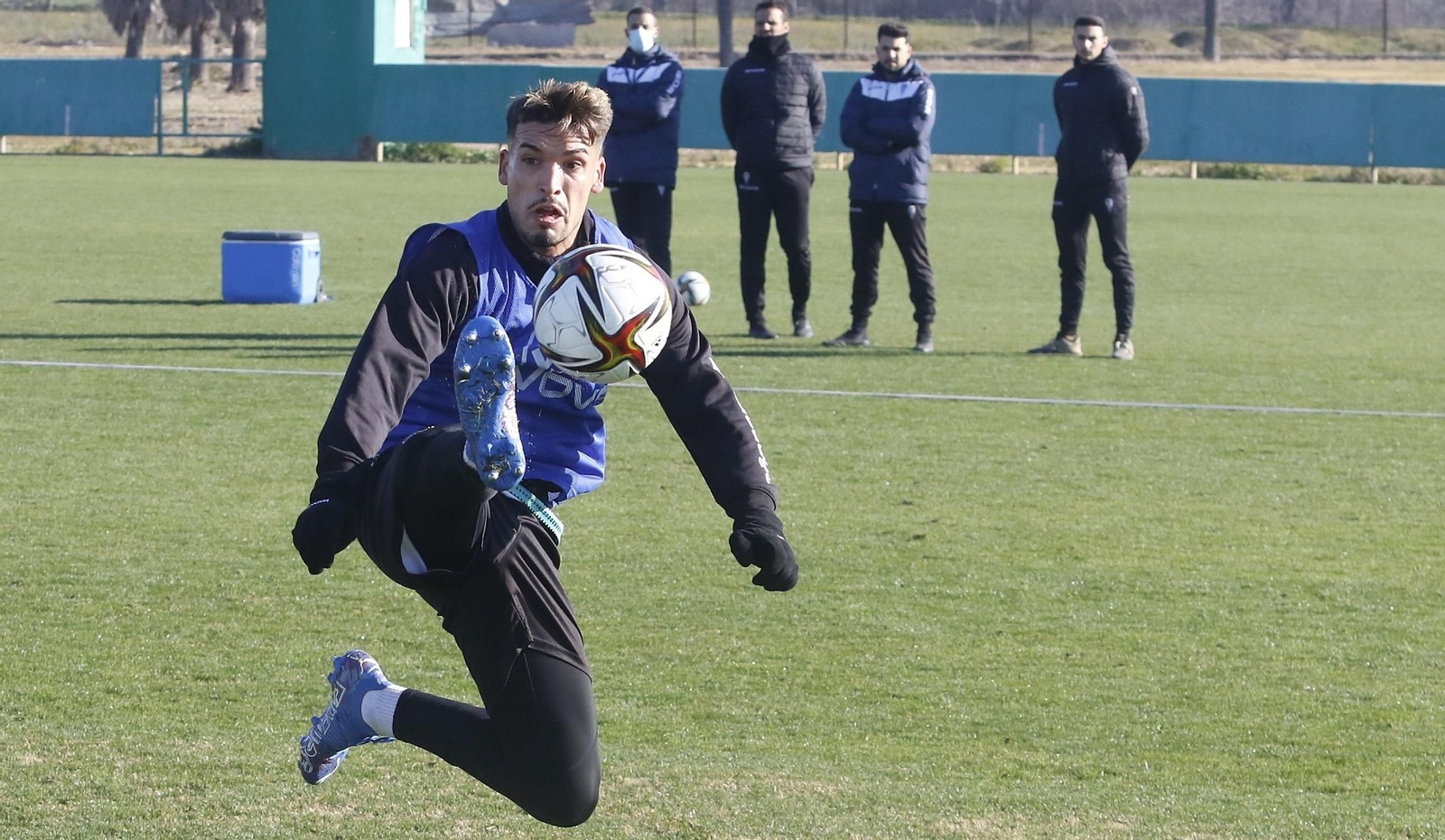 José Alonso, durante el entrenamiento de este sábado en la Ciudad Deportiva.