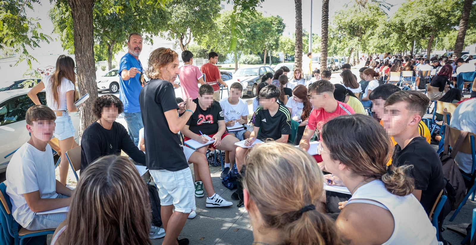 Imágenes de las clases en la calle del I.E.S. Lola Flores