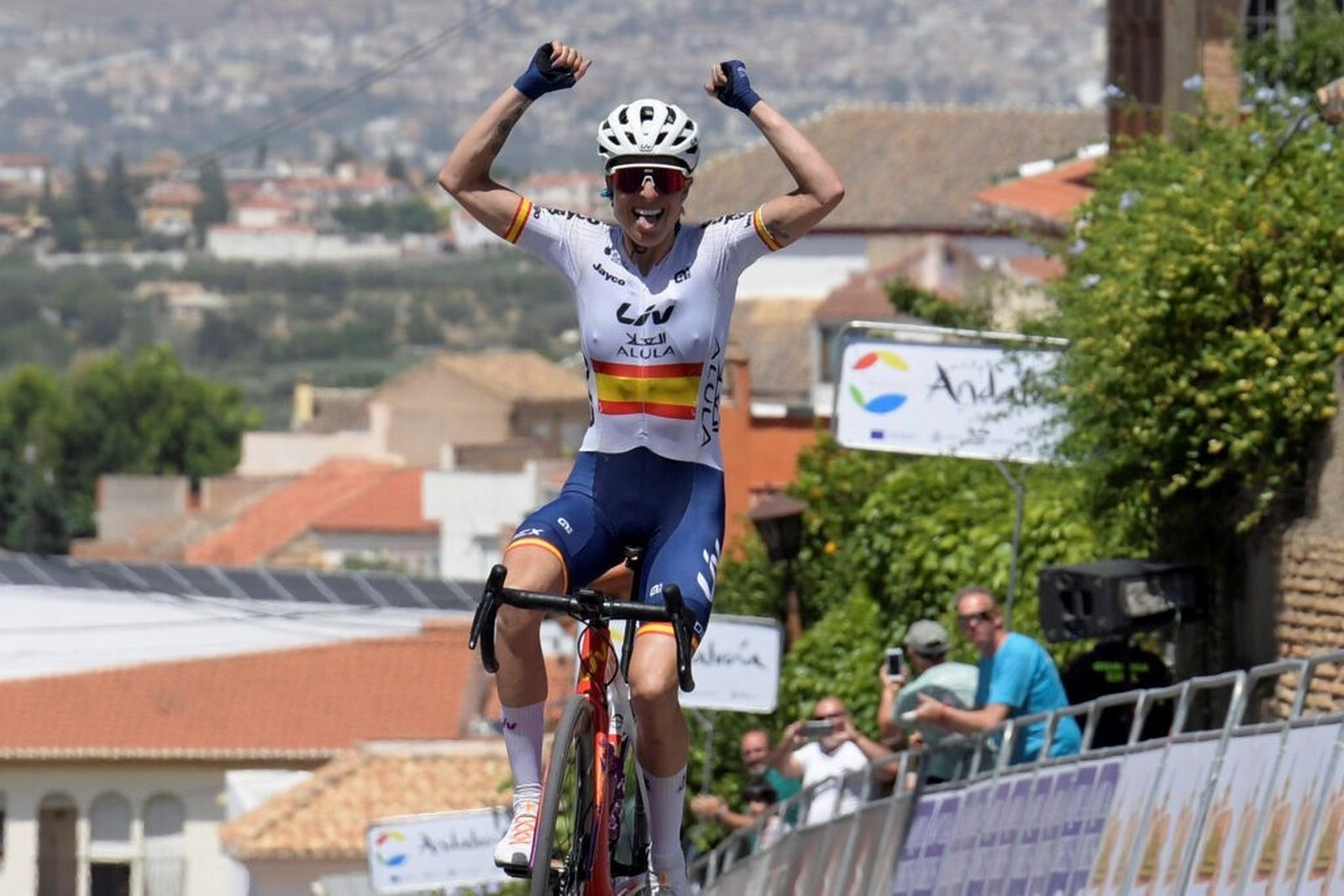 Las mejores imágenes de la segunda etapa de la Vuelta Andalucía Elite Women