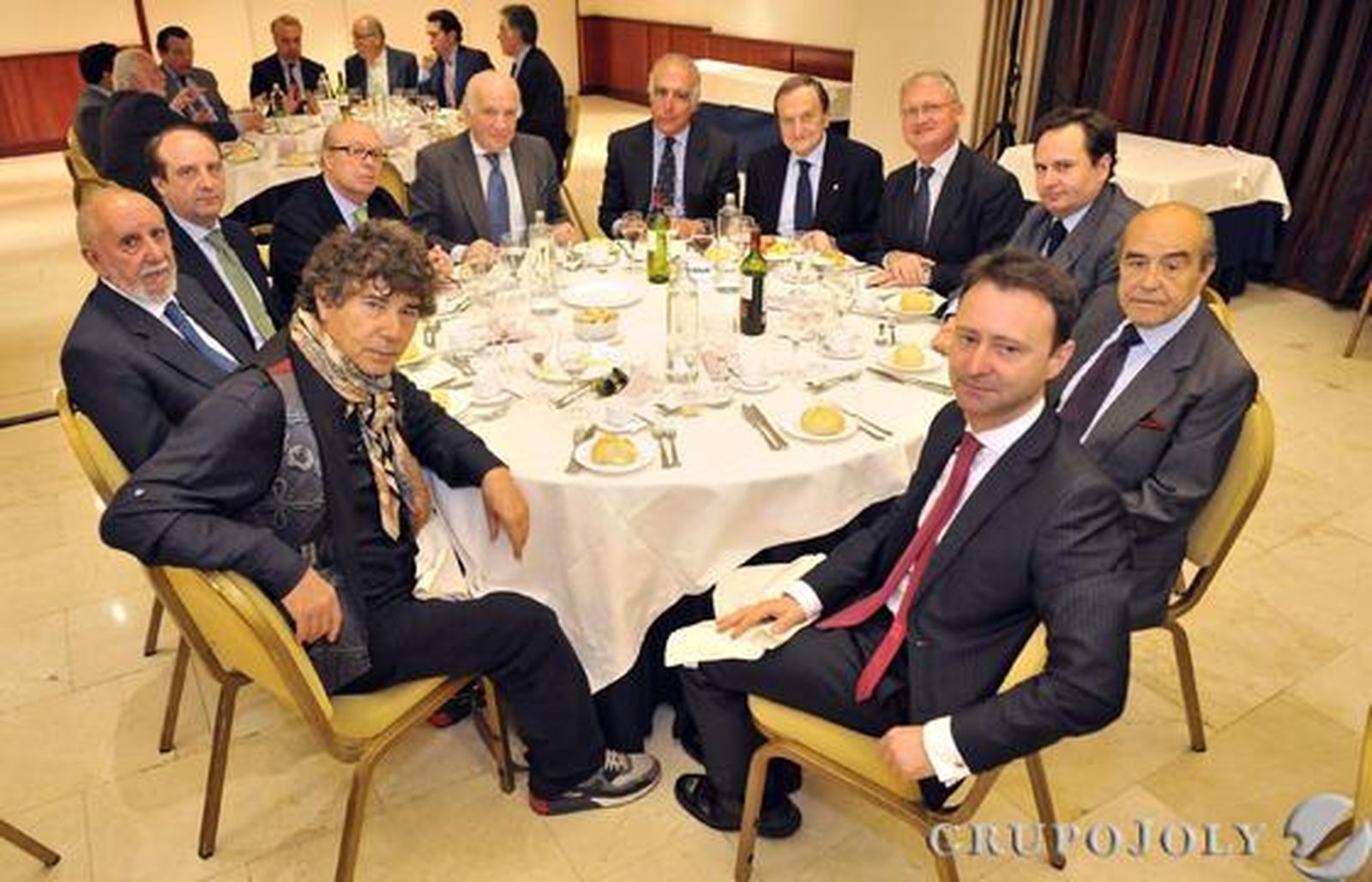 Jesús Quintero, Alfredo Flores, Joaquín Moeckel, Luis Carlos Peris, José Cañete, Augusto Lahore, Augusto Jannone, Joaquín López-Sáez, Pedro Delgado, Juan Robles y Ricardo Astorga.

Foto: Juan Carlos Vázquez / Belén Vargas/ Manuel Gómez
