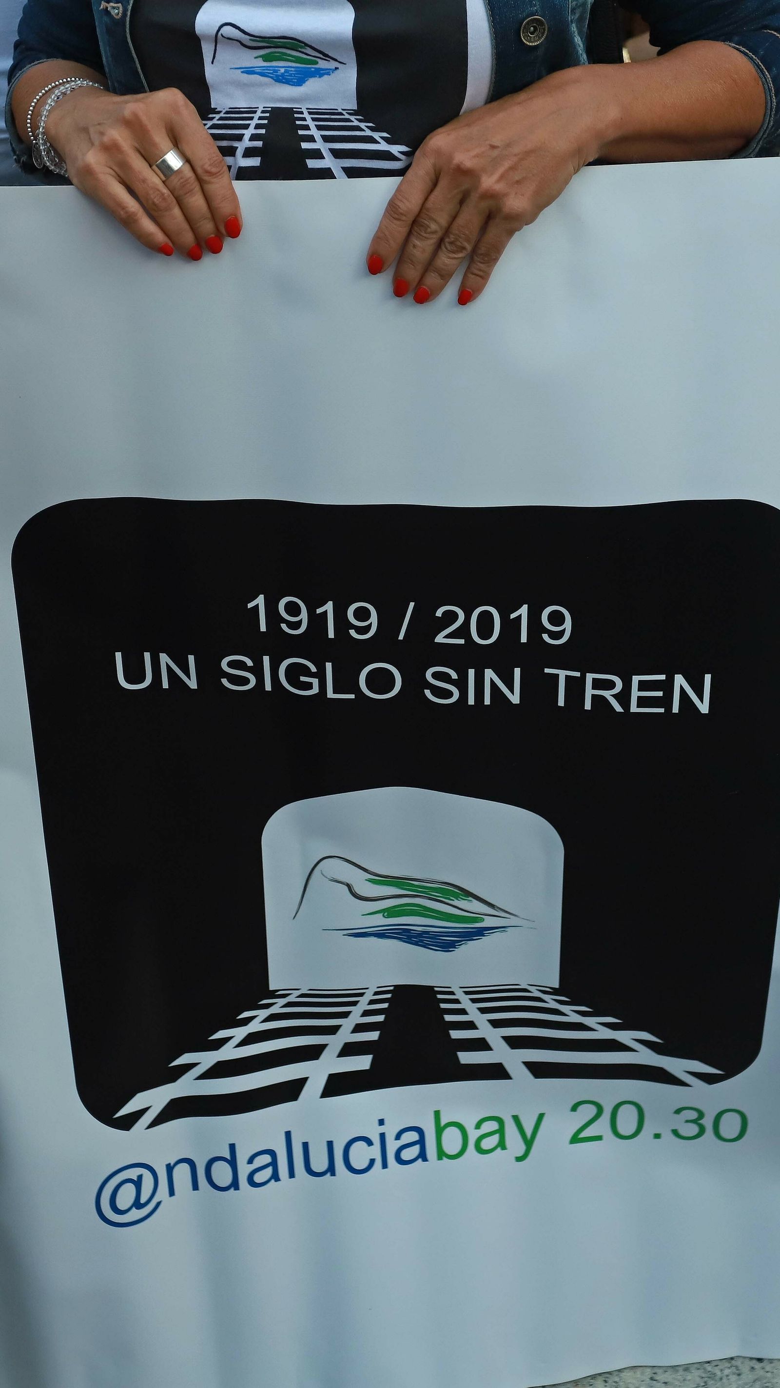 Las mejores fotos de la manifestación por el tren en el Campo de Gibraltar