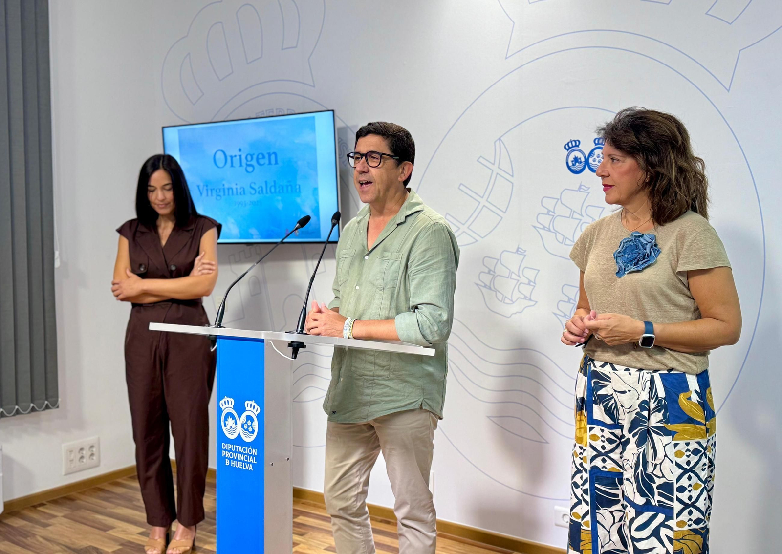Presentación de la exposición en la Diputación de Huelva.