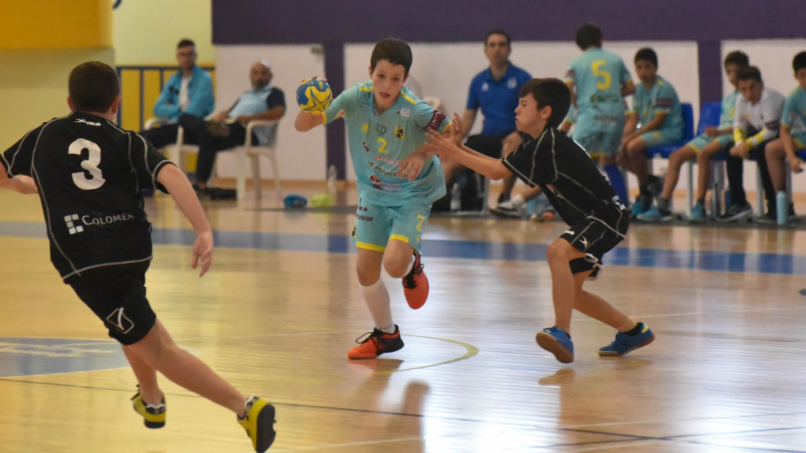 Las fotos de la tercera jornada del Cadeba alevín de balonmano de La Línea