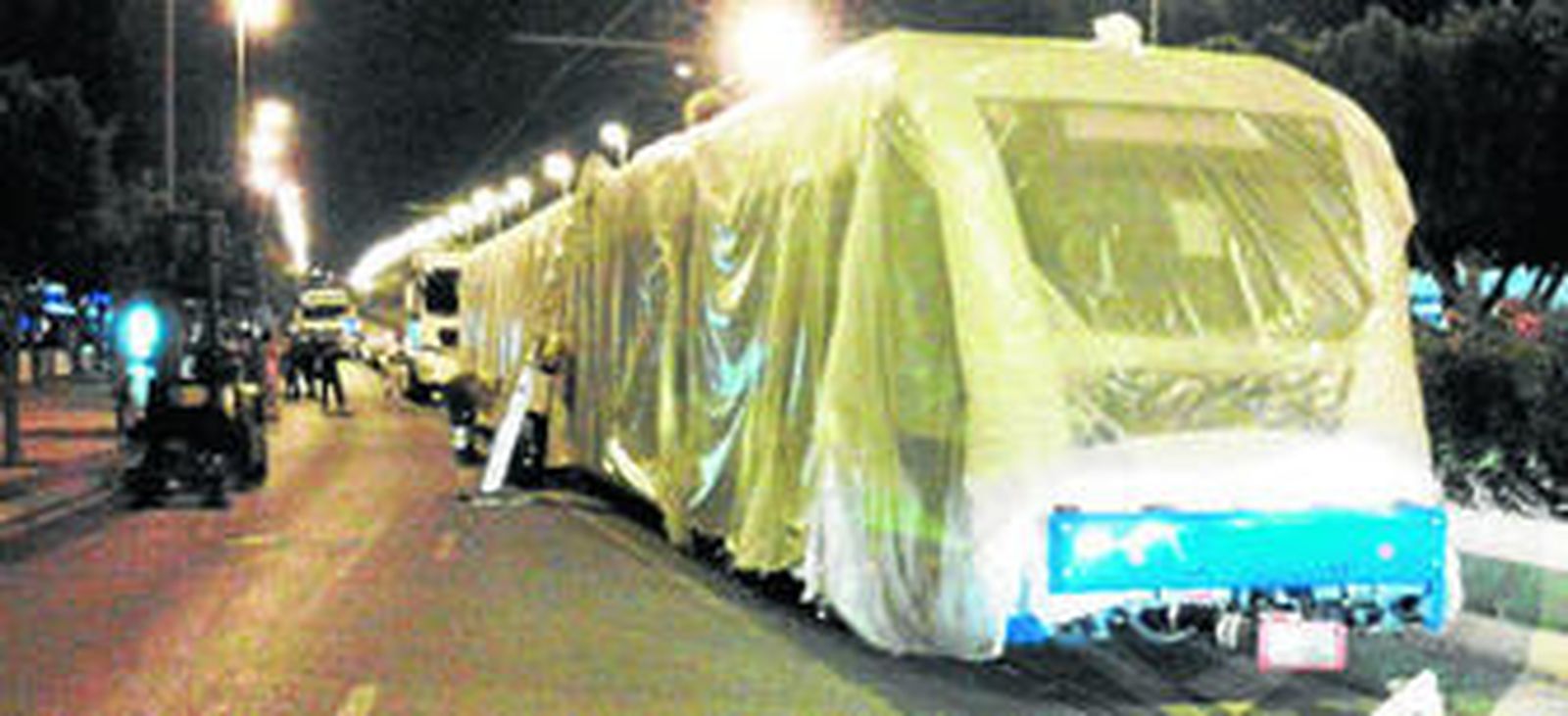 Imagen del primer tren del tranvía, ya empaquetado.