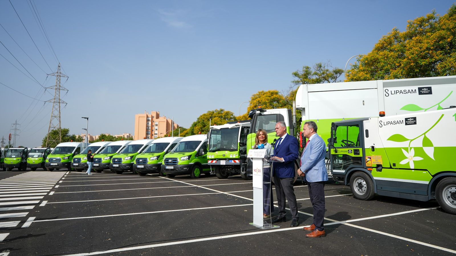 Sanz, Evelia Rincón y Manuel Torreglosa.