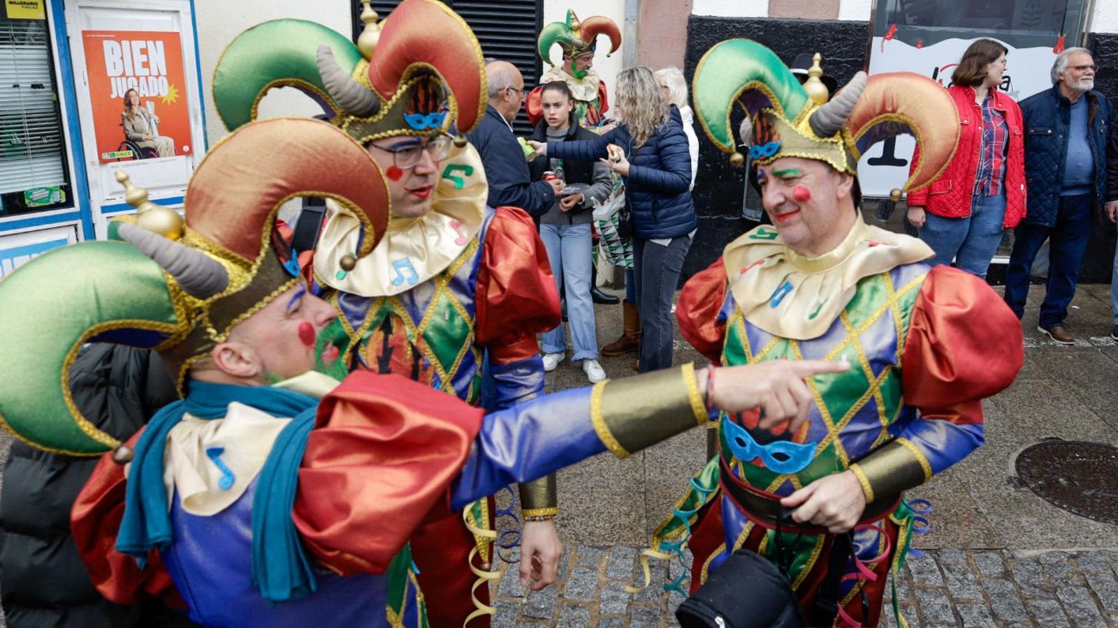 Las mejores imágenes del primer domingo de Carnaval de Cádiz