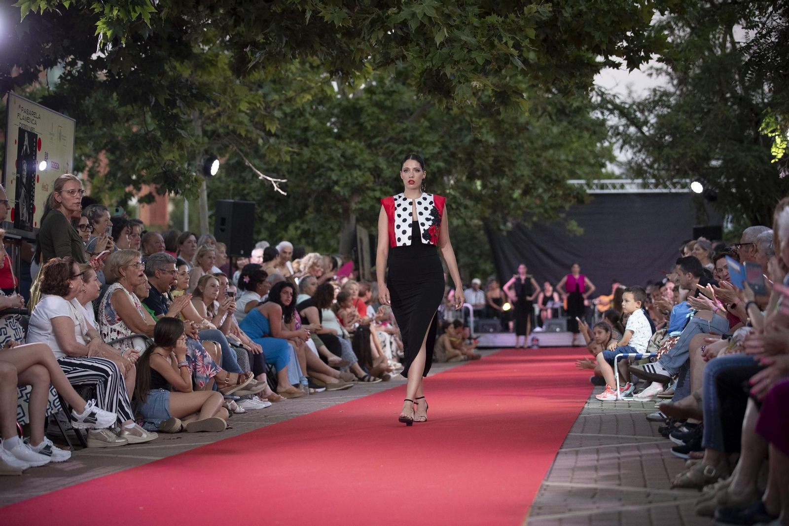 Las mejores imágenes de la primera pasarela flamenca del Distrito Norte de Granada