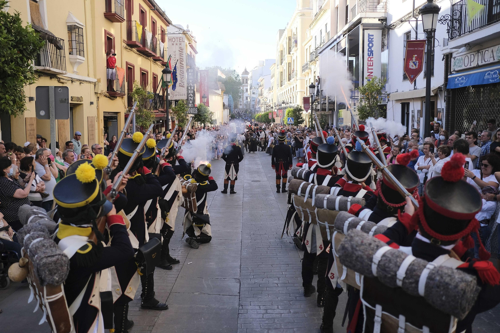 Pasacalles de Ronda Romántica, en fotos